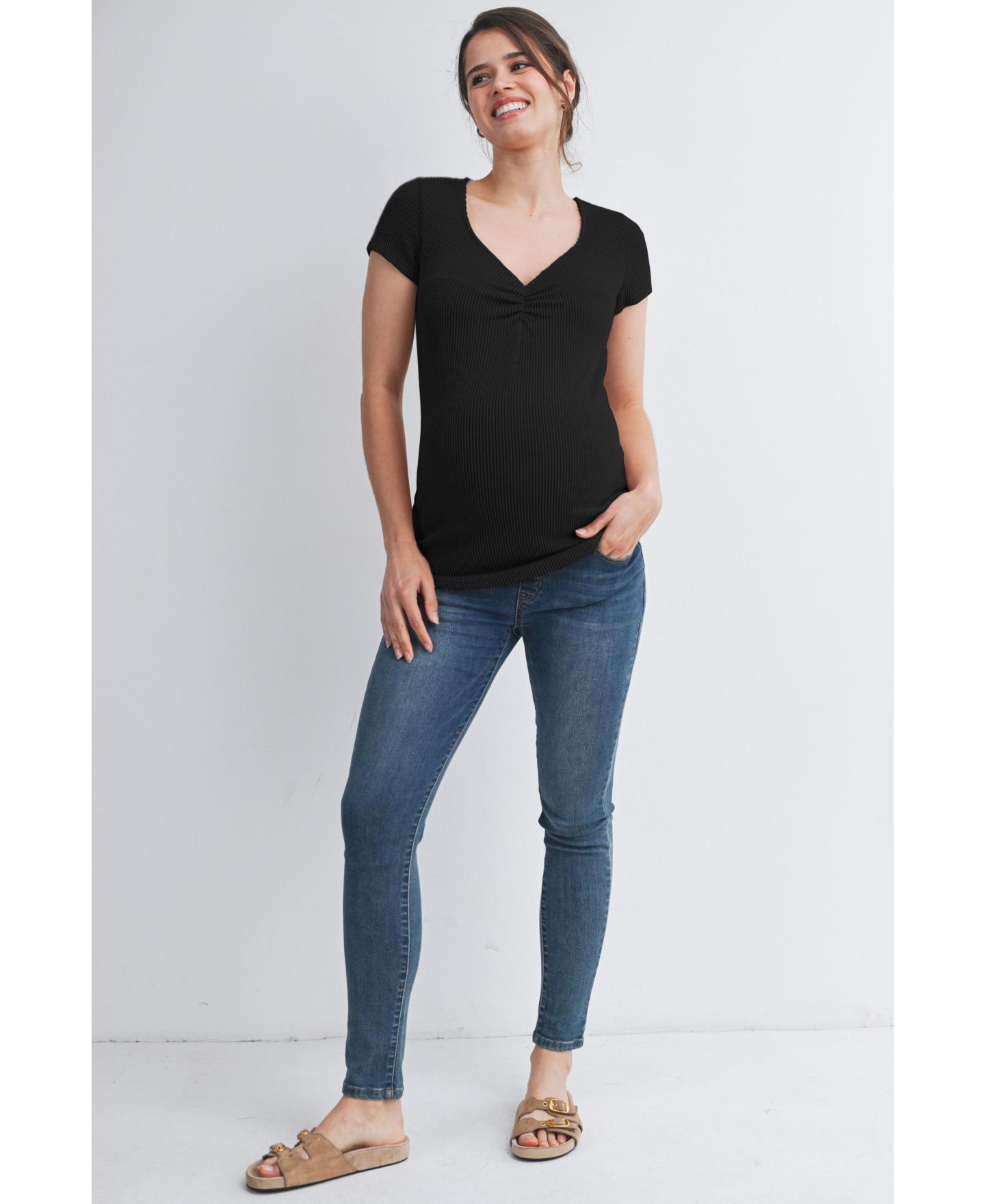 Женский топ Hello Miz Maternity Ribbed Sweetheart Neck Short-Sleeve Top, цвет: Чёрный — фото 4