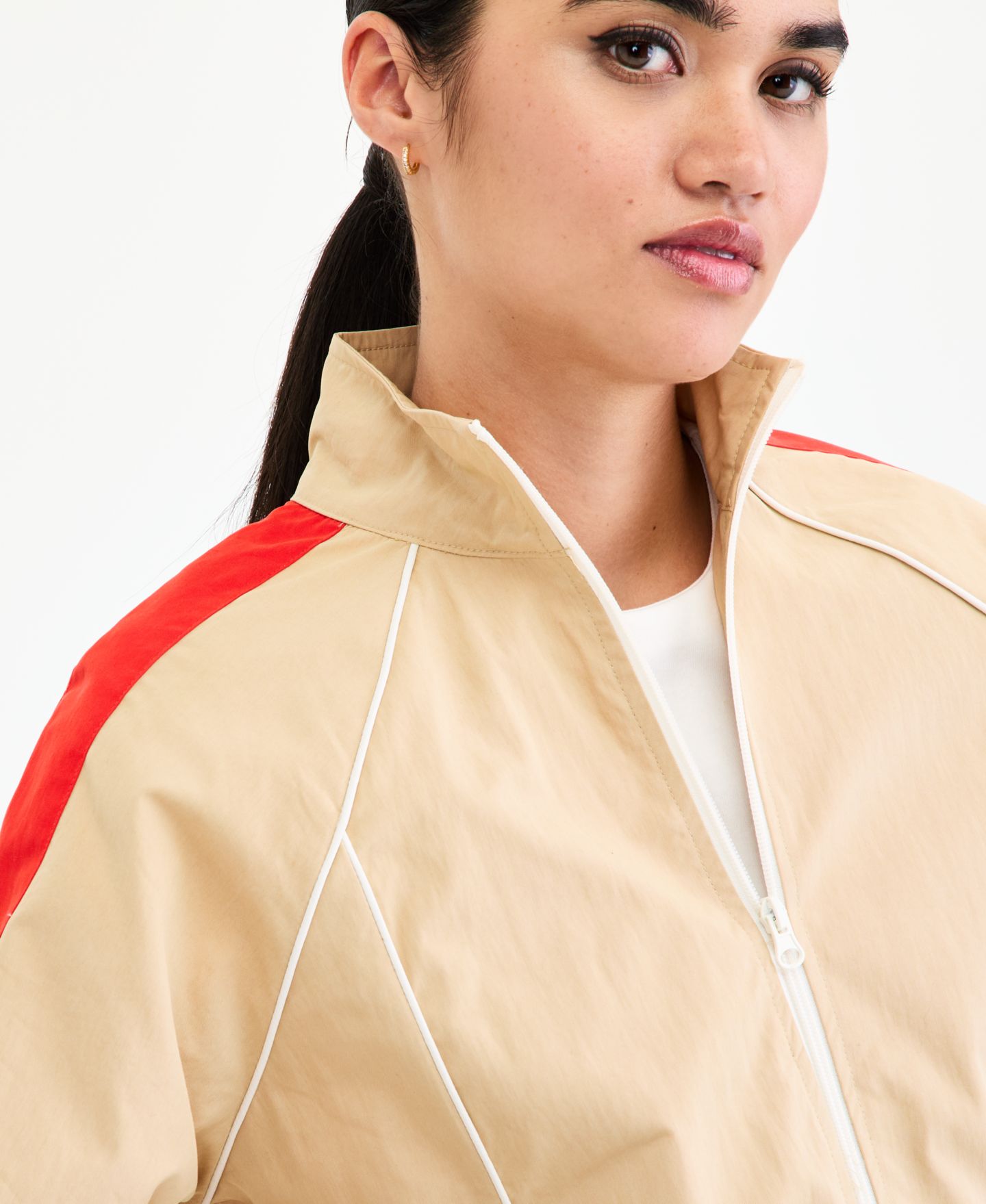 Женская куртка Bar III Mock-Neck Windbreaker, цвет: Красный комбинированный — фото 3