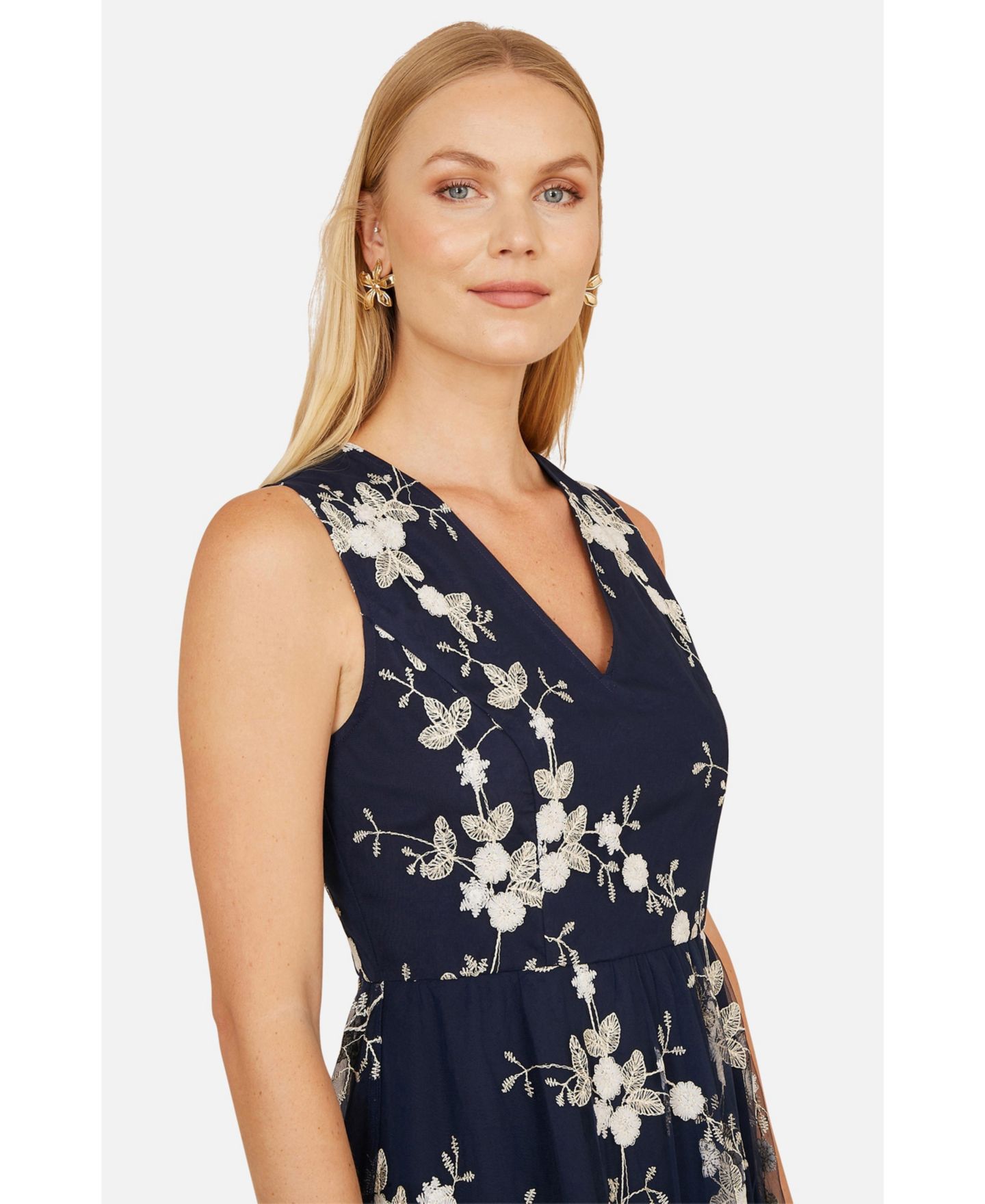 Женское платье Yumi Mesh Embroidered Maxi, цвет: Тёмно-синий — фото 5