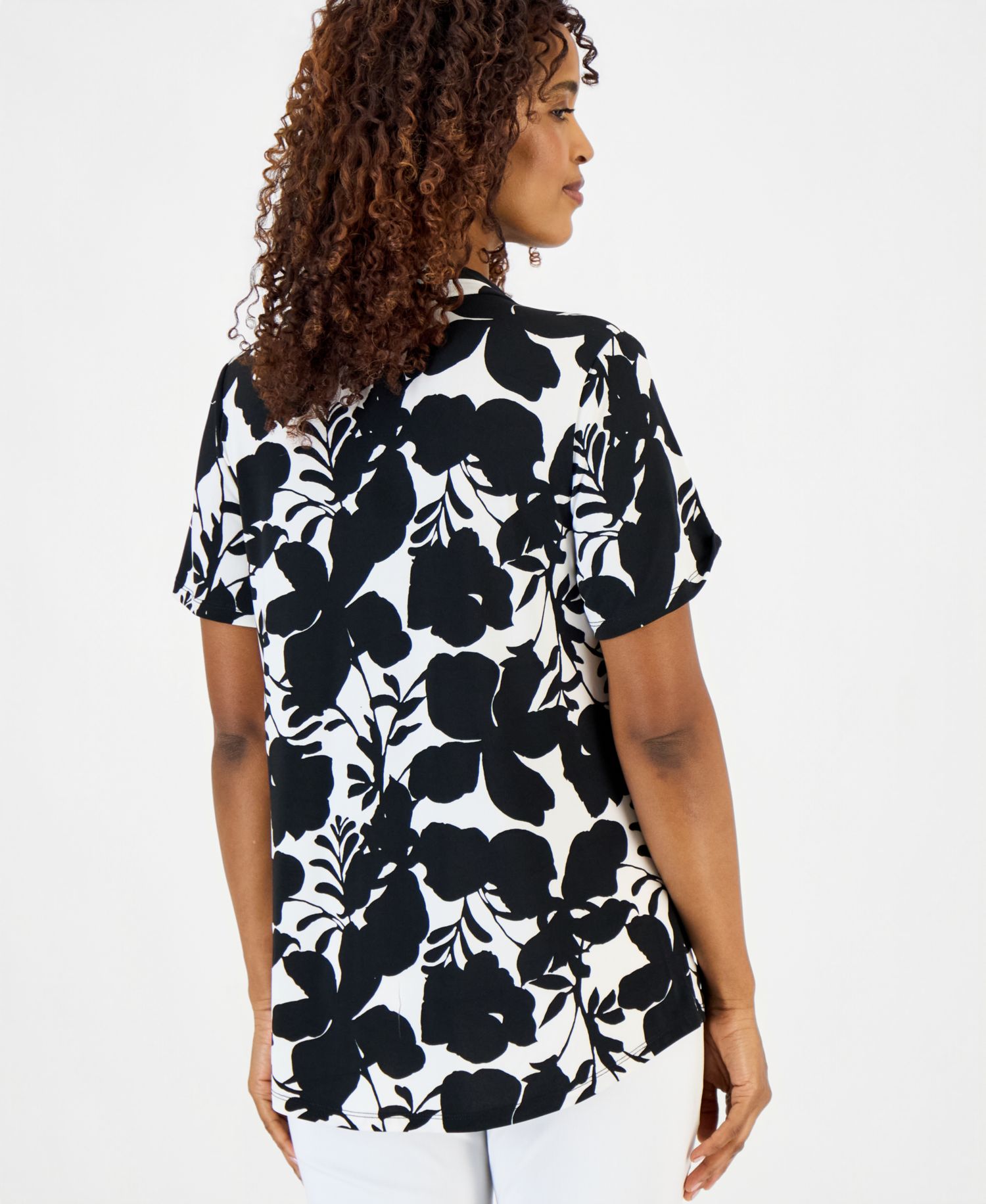 Petite Regal Wallpaper V-Neck Top