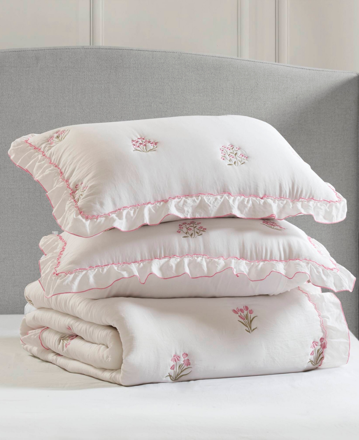 Intelligent Design Aglaia Floral Down Alternative 3-Pc. Quilt Set, Full/Queen