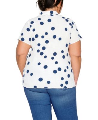 Plus Size Polka Dot Crinkle Knit Button Short-Sleeve Button Shirt