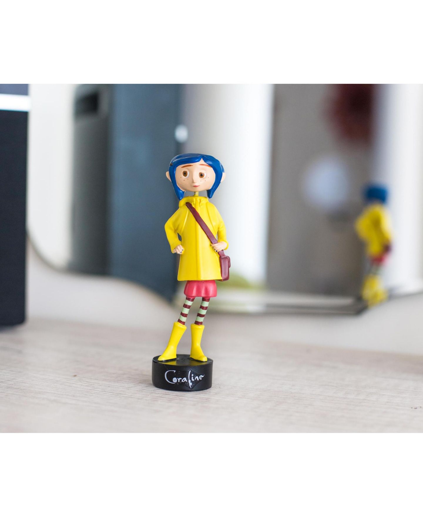 Детская фигурка Surreal Entertainment Coraline Dashboard Dancer 5" Bobble Figure, Adults, цвет: Assorted Pre-Pack — фото 3