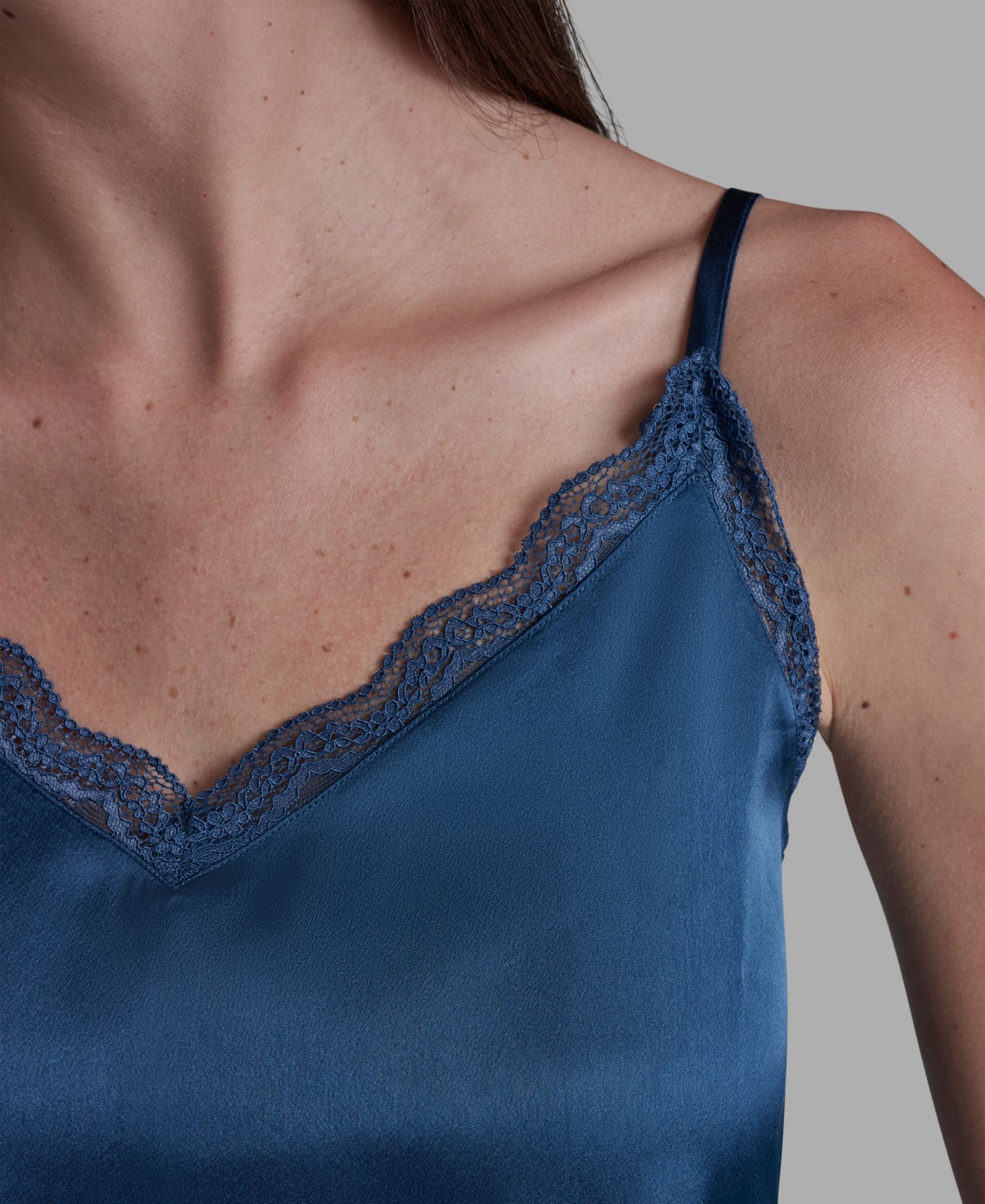 Women's Lace Sleeveless V-Neck Cami Blouse