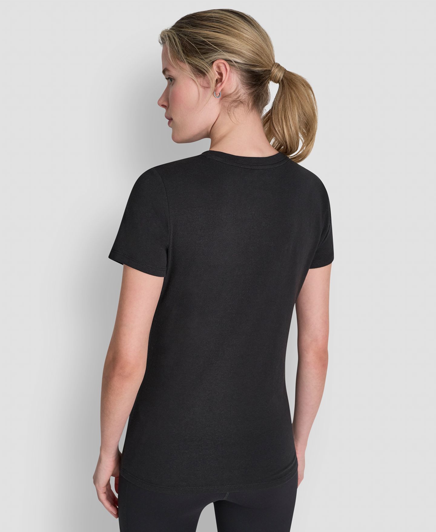 Женская футболка DKNY Sport Triple Rhinestone Foil Logo, цвет: Чёрный — фото 4