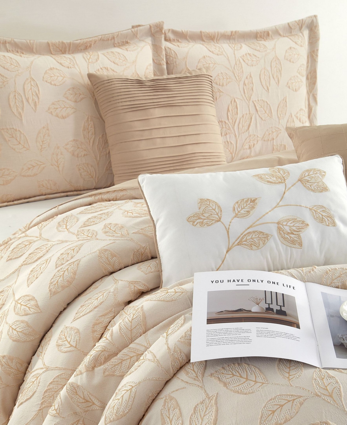 Stratford Park Kyrla Leaves 7-Pc. Comforter Set