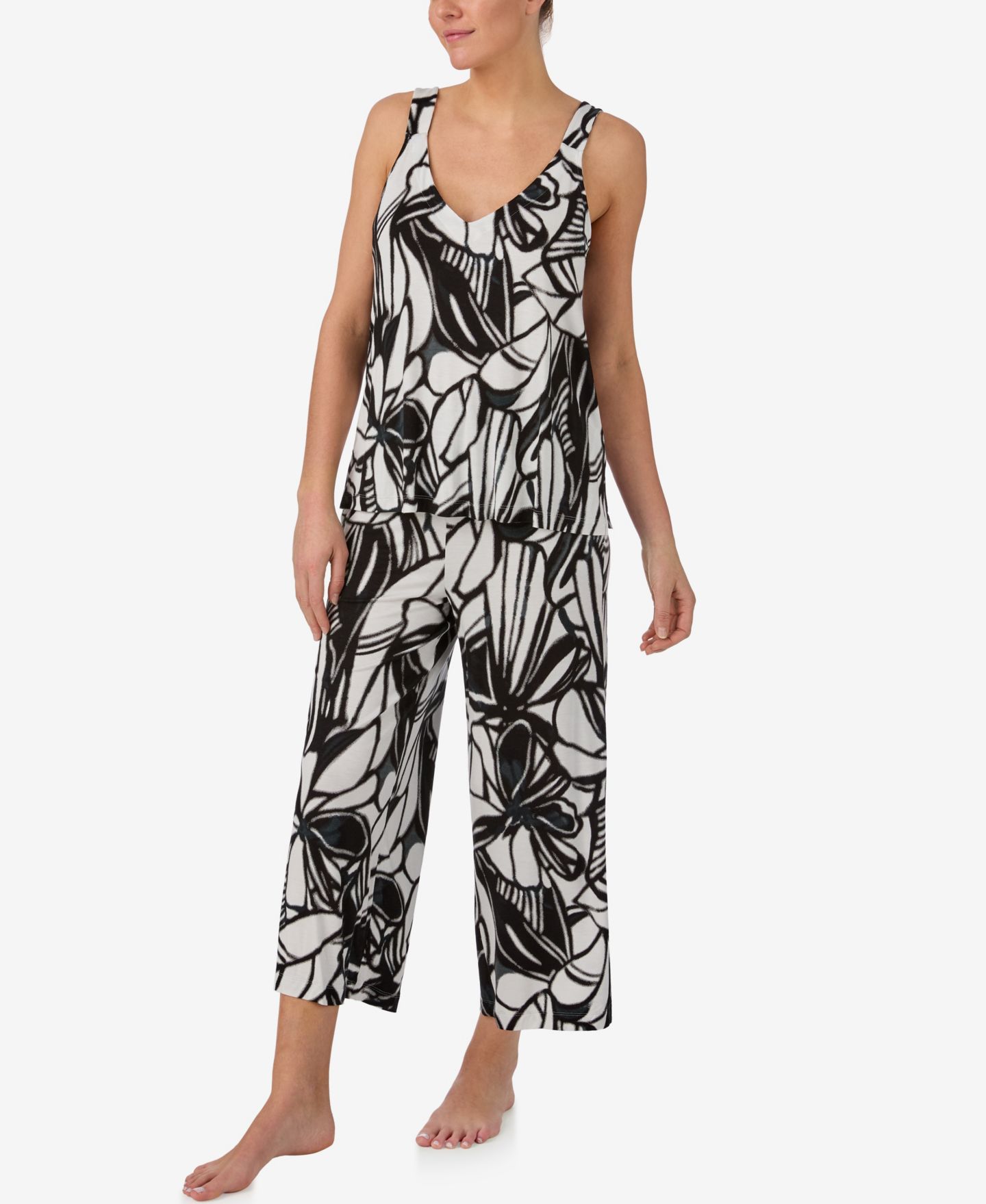 Женский пижамный комплект DKNY: майка и укороченные брюки, цвет: Чёрный с принтом — фото 2