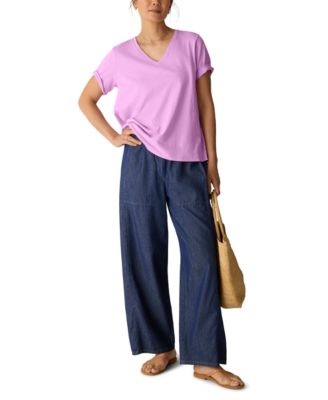 Women's V-Neck Pull-On T-Shirt