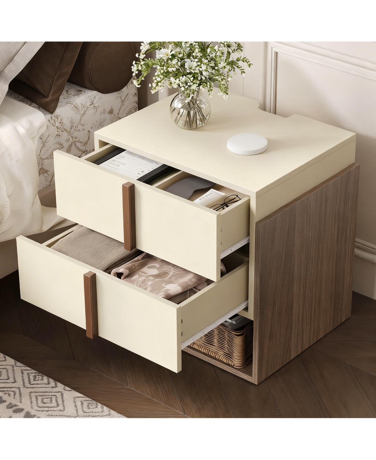 Yigii Mid-Century Modern Nightstand with Charging Ports and Storage