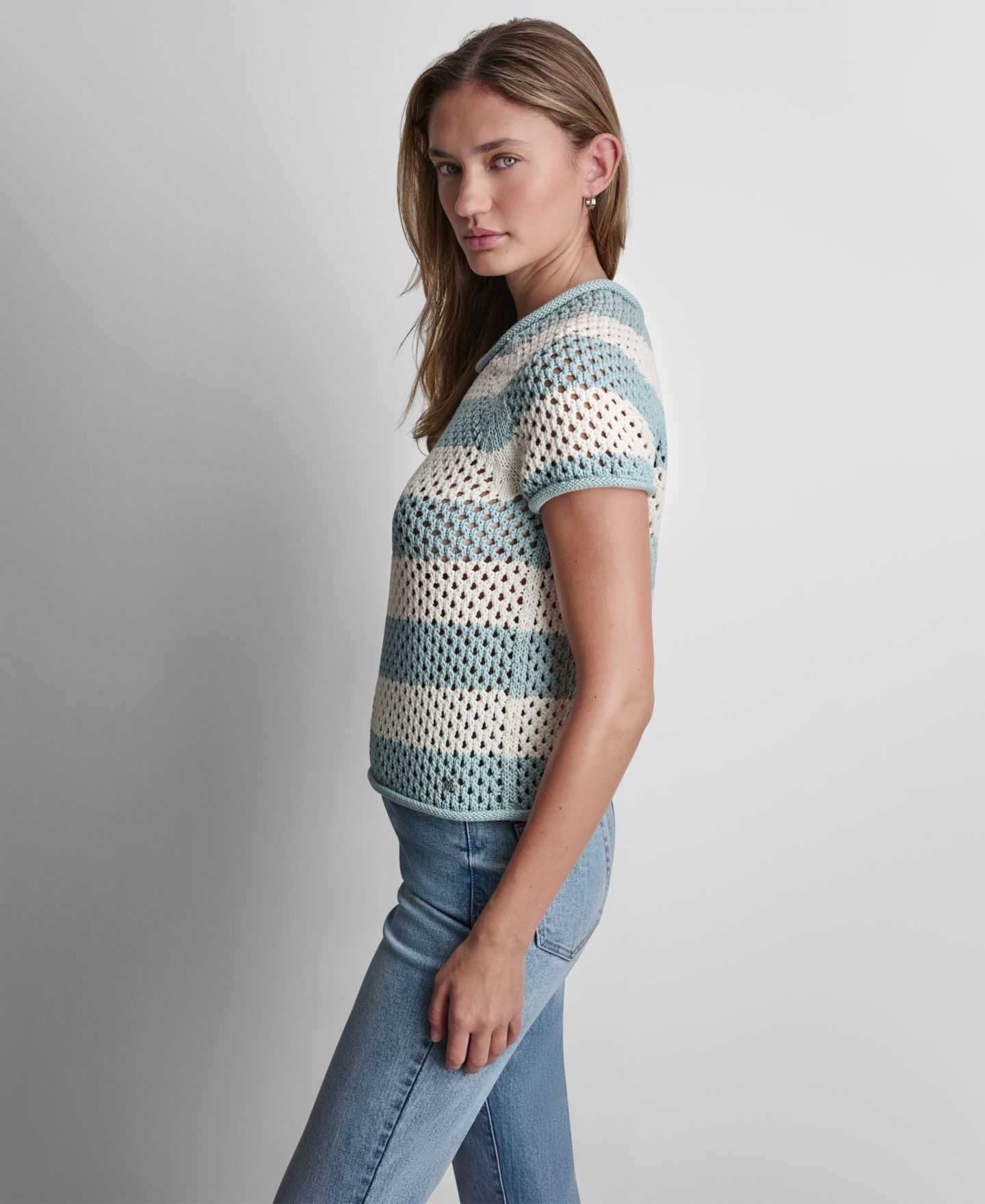 Женский свитер DKNY Jeans Petite Short-Sleeve Raglan Stripe Crewneck Pointelle, цвет: Минеральный / Сливочный — фото 3