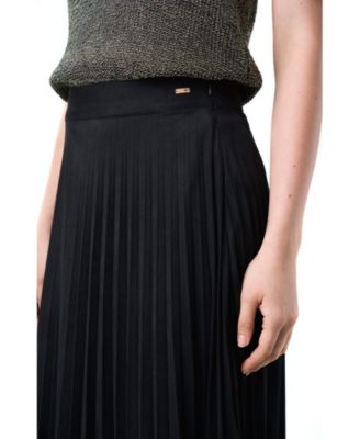 Women's Pleated Knit Skirt