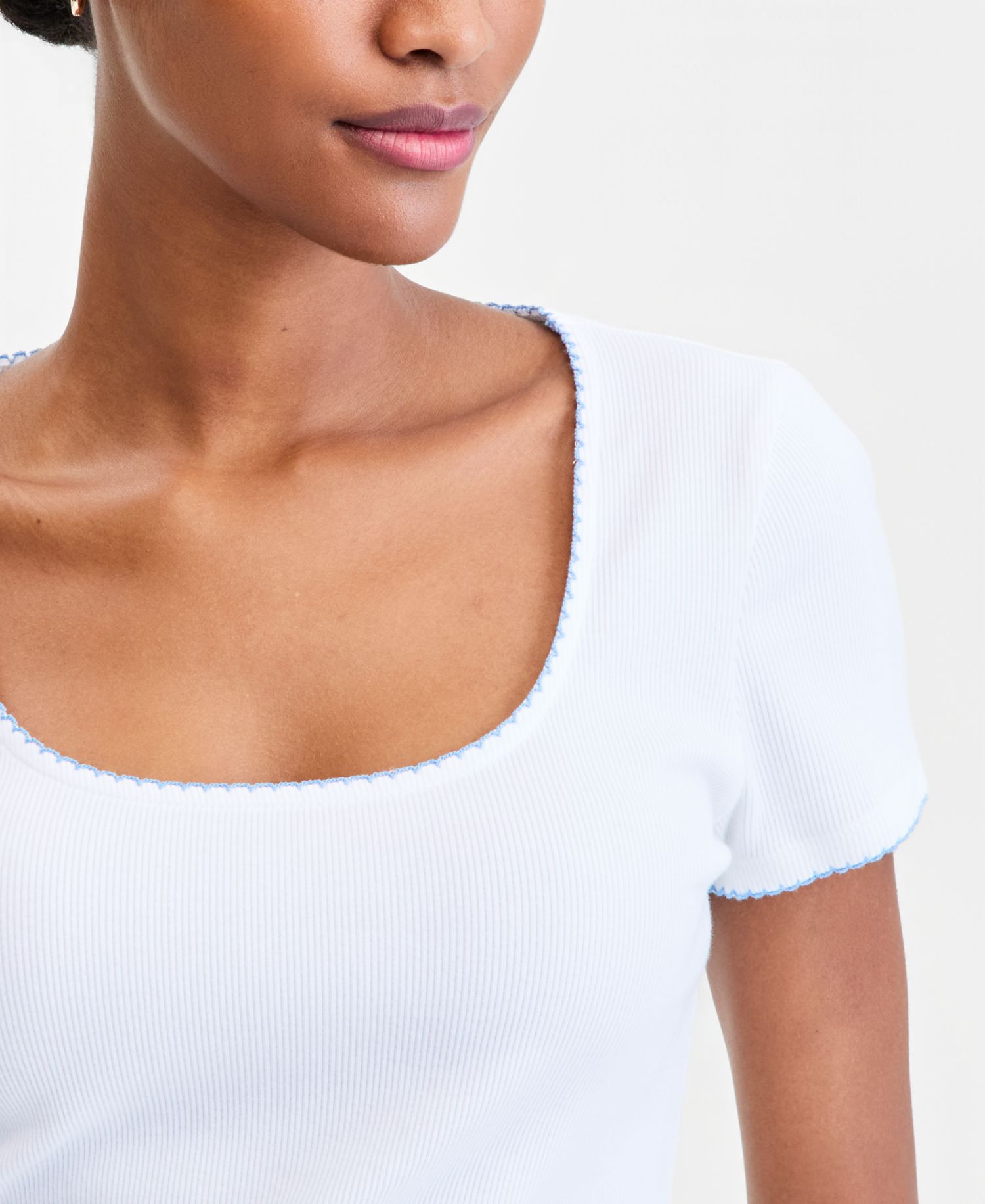 Women's Scoop-Neck Rib Contrast-Stitch Top