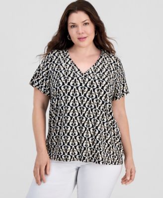 Plus Printed Short Sleeve V-Neck Jacquard Top