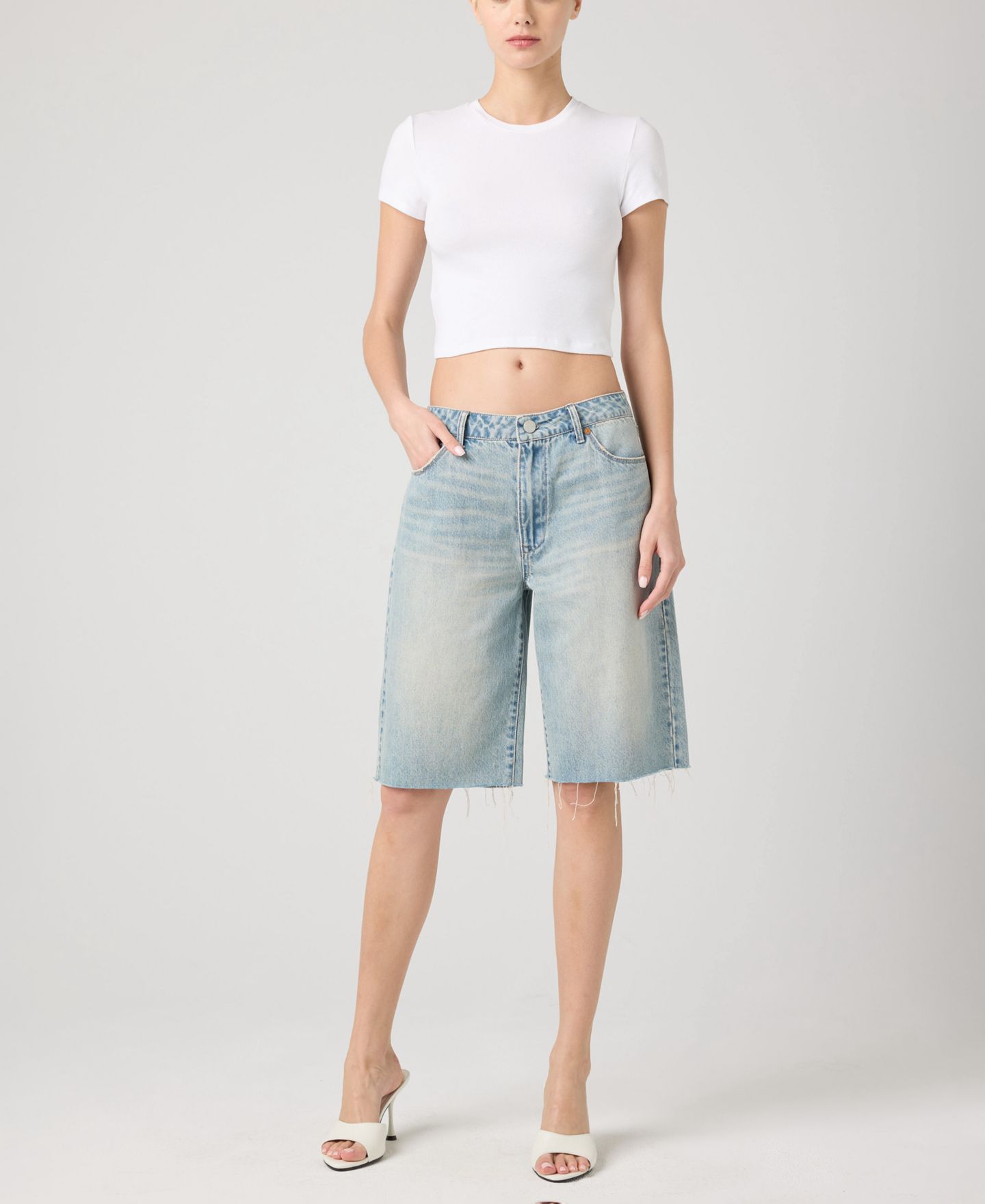 Женские шорты BLANK NYC The Leonard Loose Bermuda Denim Shorts, цвет: Weekend Trip — фото 2