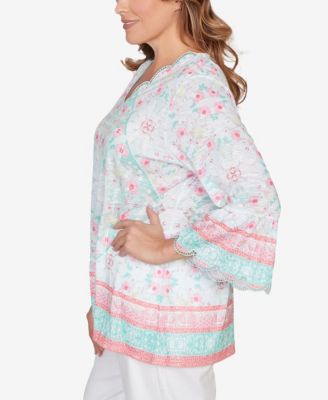 Plus Size Scalloped Neck Tapestry Print Knit Top