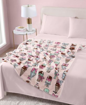 Coquette Ice Cream Printed Plush Throw, 70" X 50"