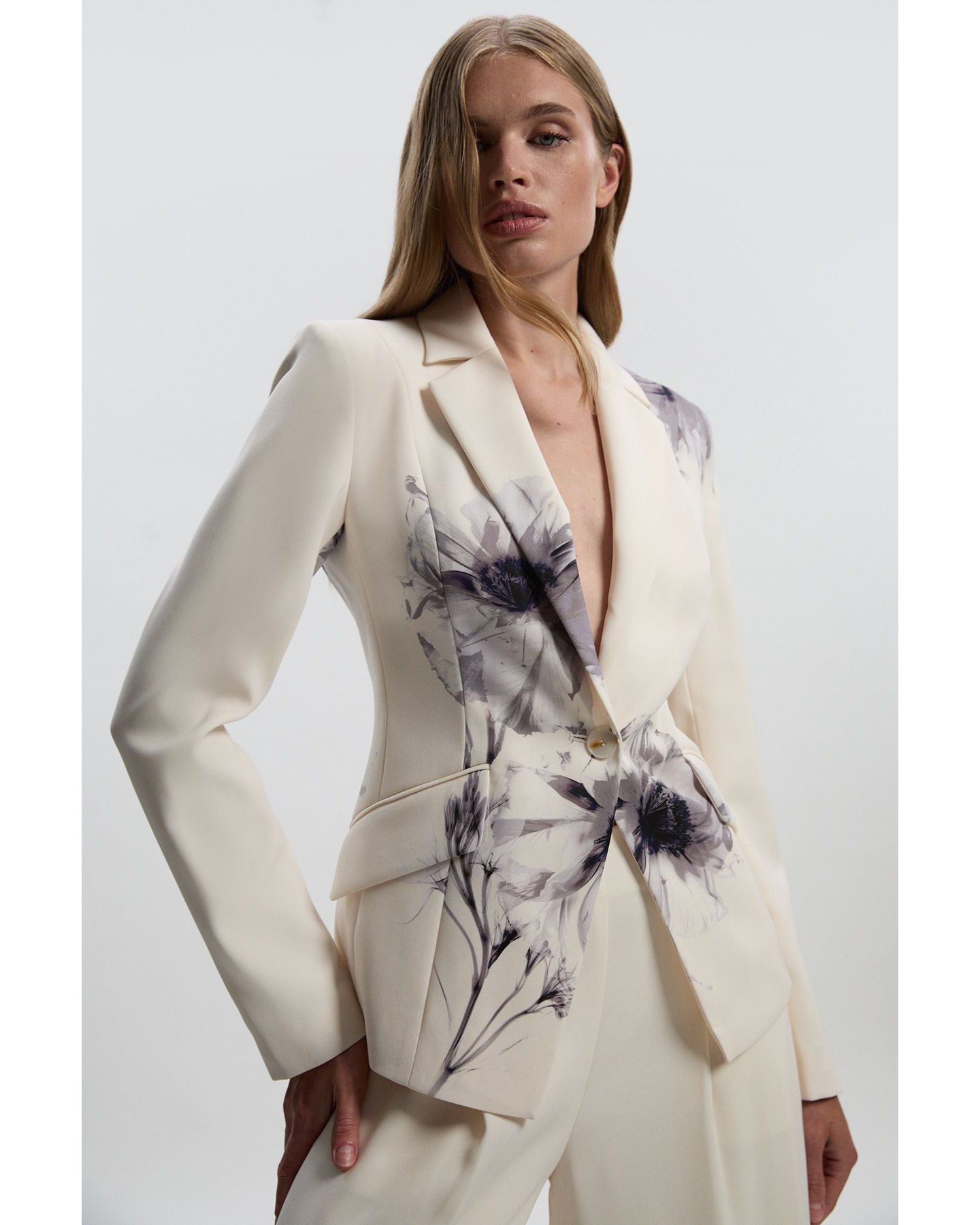 Женский пиджак Karen Millen Floral Crepe Single Breasted Blazer, цвет: Разноцветный — фото 1