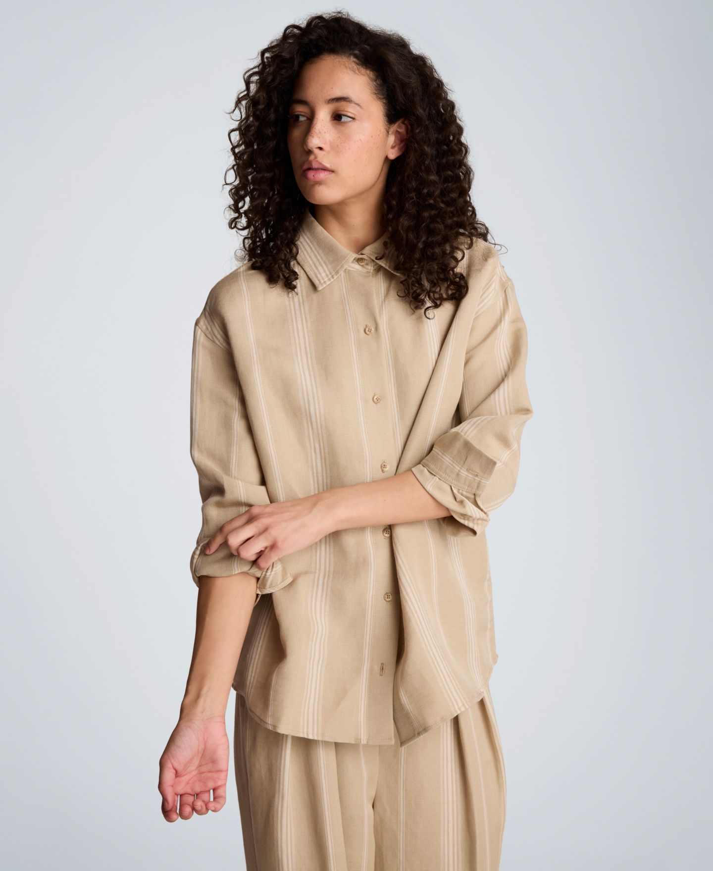 Женская рубашка Kenneth Cole Drop Shoulder Linen Boyfriend, цвет: Белый — фото 2