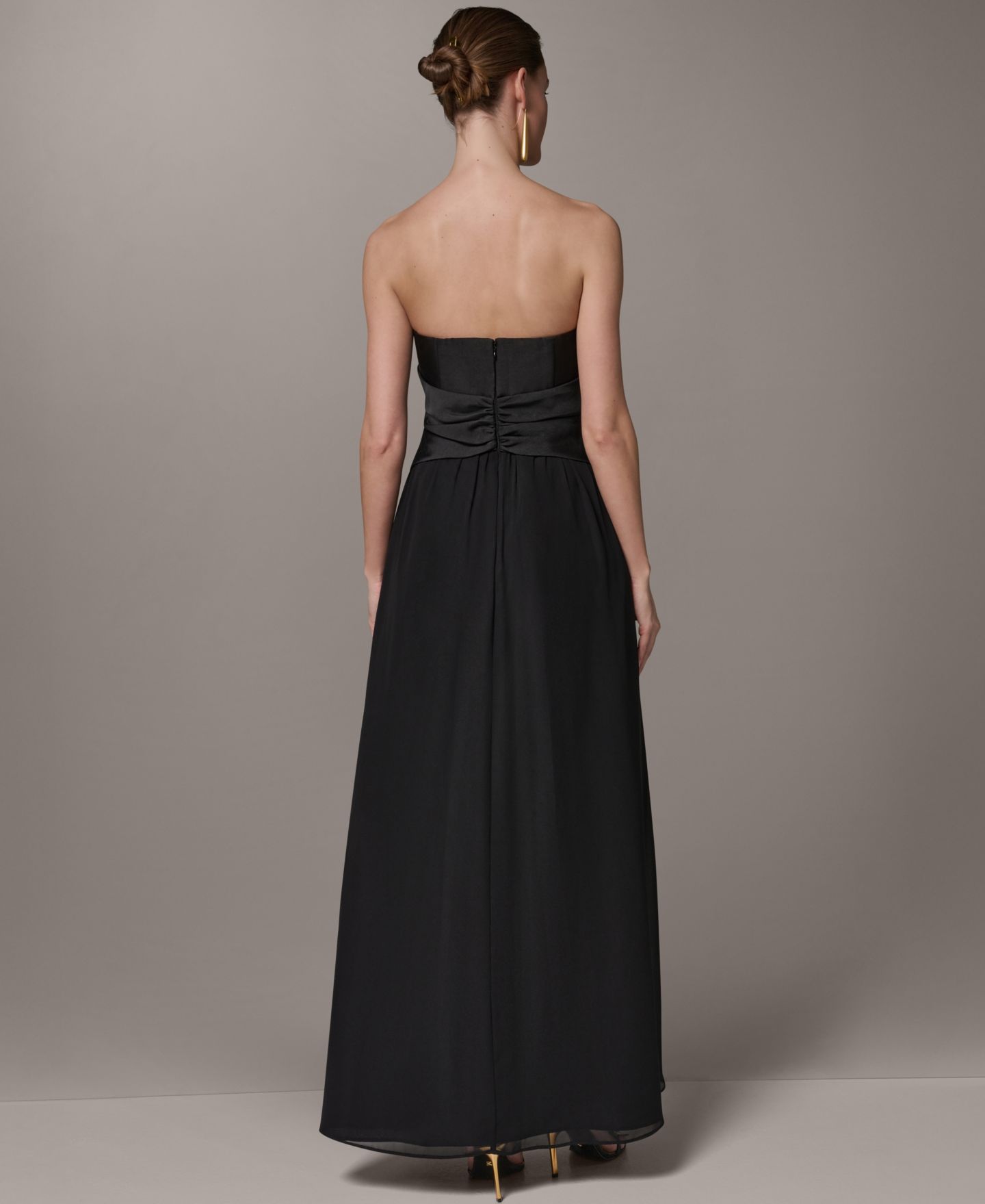 Женское платье Donna Karan New York Strapless Chiffon Fit & Flare Gown Dress with Front-Twist, цвет: Чёрный — фото 5