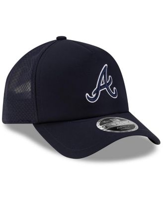 Men's Navy Atlanta Braves 2026 Batting Practice Apex 9FORTY Adjustable Trucker Hat