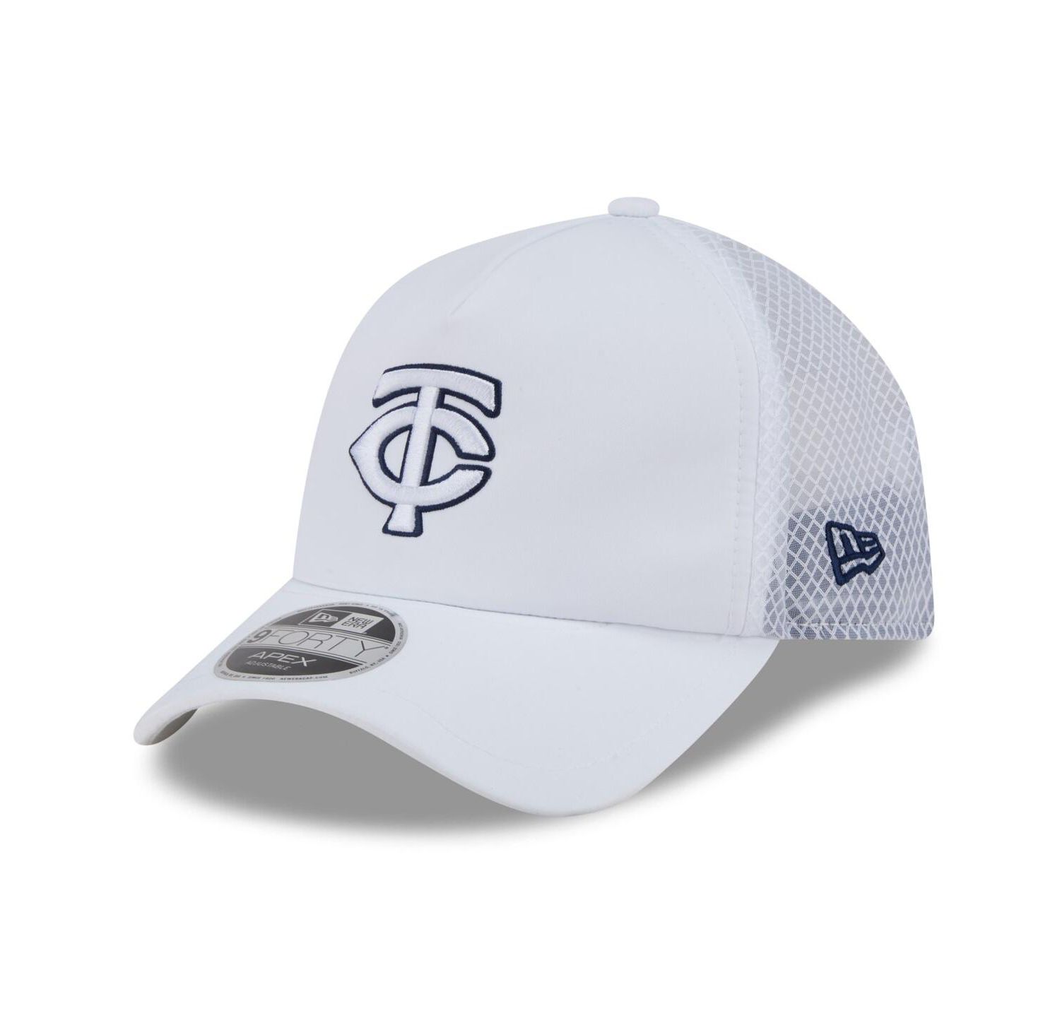 Men's White Minnesota Twins 2026 Batting Practice Apex 9FORTY Adjustable Trucker Hat