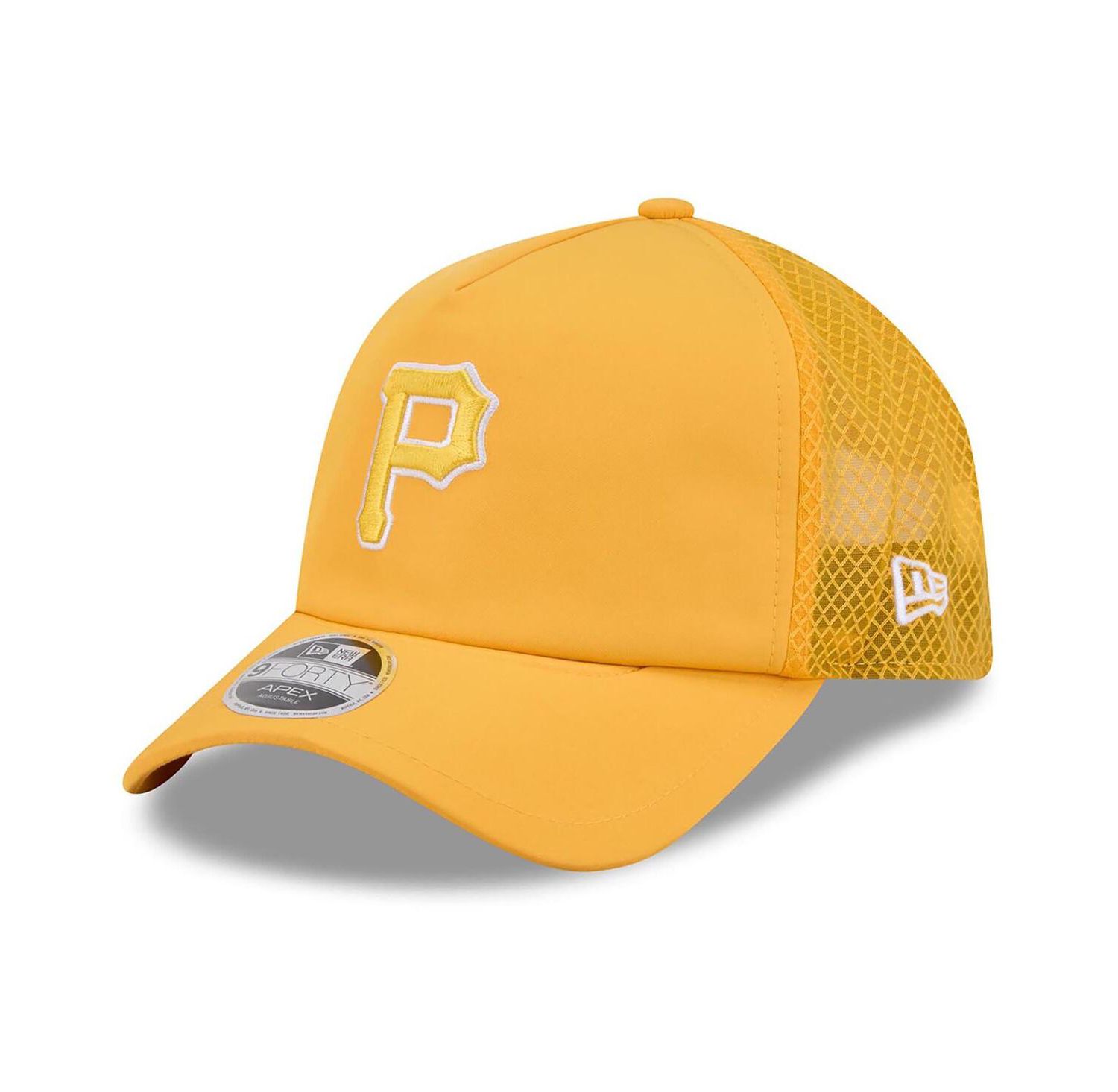 Men's Gold Pittsburgh Pirates 2026 Batting Practice Apex 9FORTY Adjustable Trucker Hat