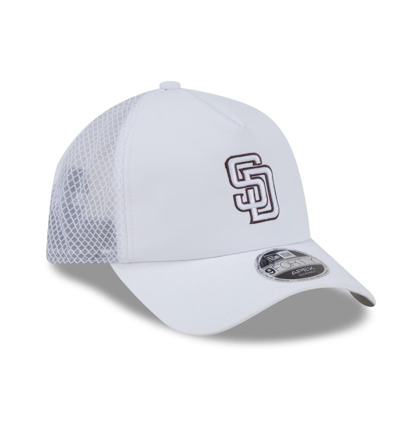 Мужская кепка New Era White San Diego Padres 2026 Batting Practice Apex 9FORTY Adjustable Trucker Hat — фото 3