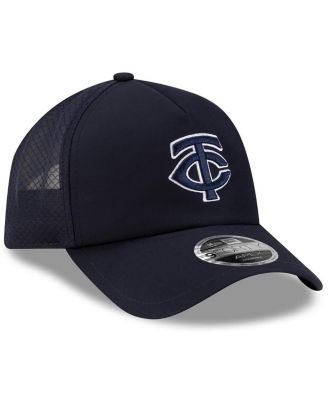 Men's Navy Minnesota Twins 2026 Batting Practice Apex 9FORTY Adjustable Trucker Hat