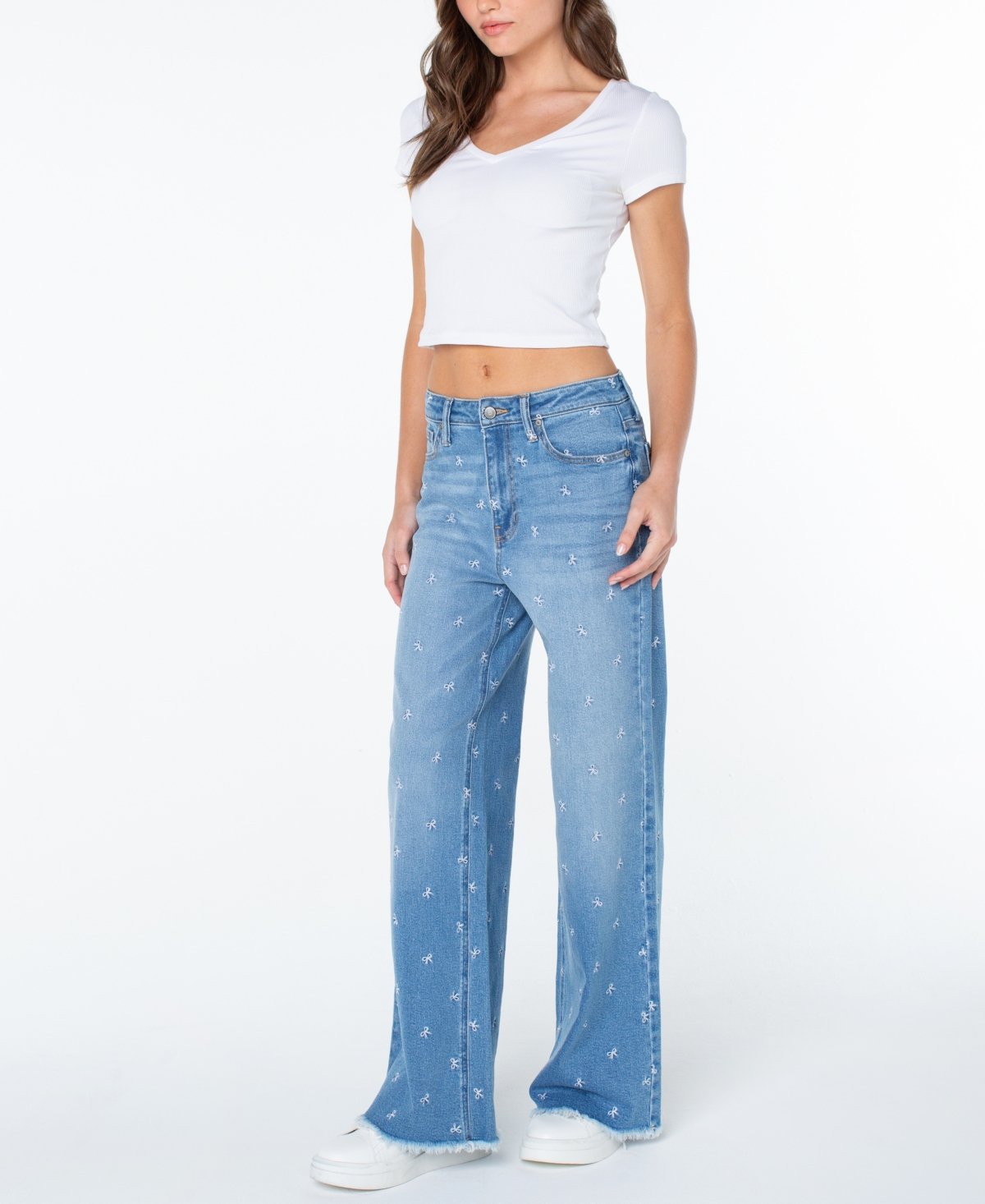 Celebrity Pink Women's Embroidered Wide-Leg Jeans