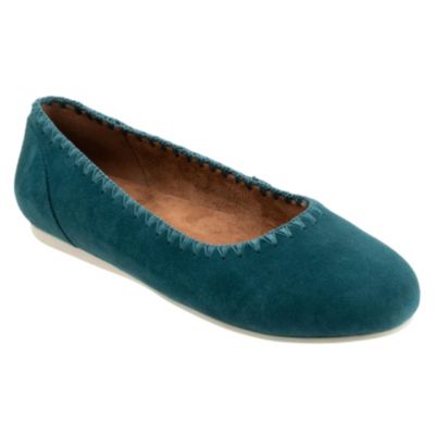 Women's Sonoma Embroidery Flat