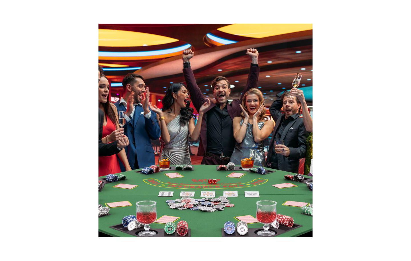 Детские игрушки HONGGE 48 Inch 8-Player Foldable Poker Table Top with Carrying Bag and Cup Holders, цвет: Зелёный — фото 8