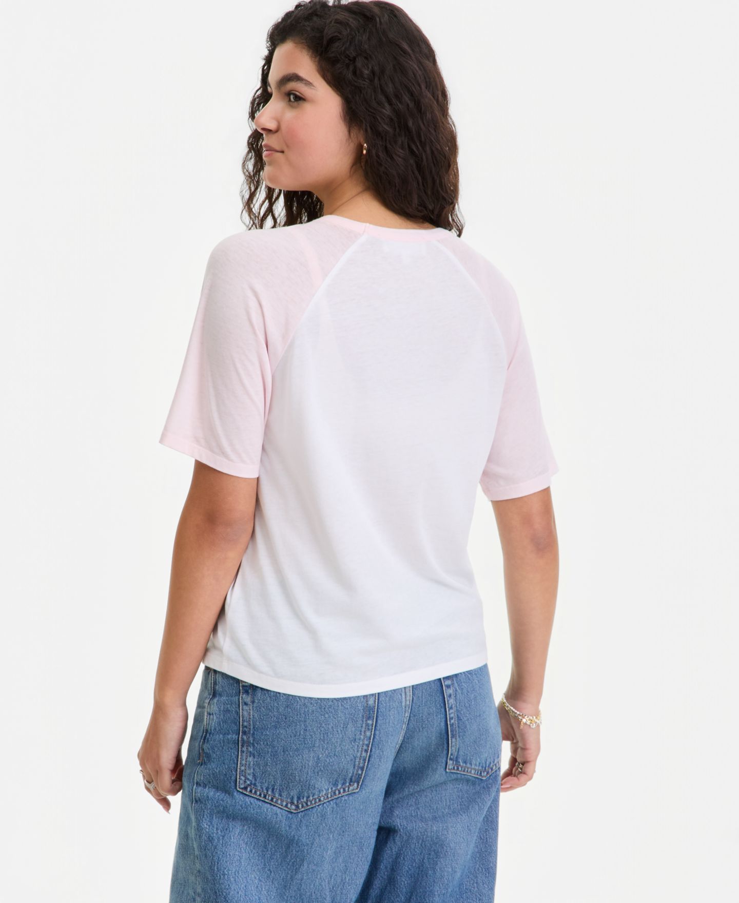 Женский топ Hippie Rose Juniors' Raglan Sleeve, цвет: Белый / Розовый — фото 2
