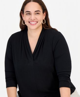 Plus Size Solid V-Neck 3/4-Sleeve Top