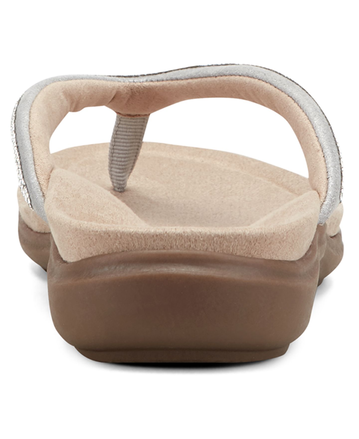 Женские сандалии Easy Spirit Wendi Embellished Thong Slip-On, цвет: Серебряный — фото 3