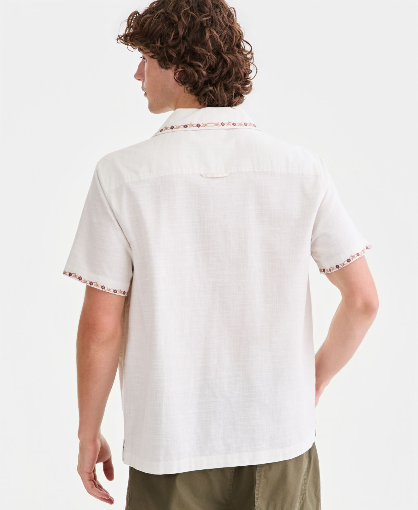 Мужская рубашка Sun + Stone Rodrigo Short-Sleeve Camp, цвет: Vintage Wh — фото 4