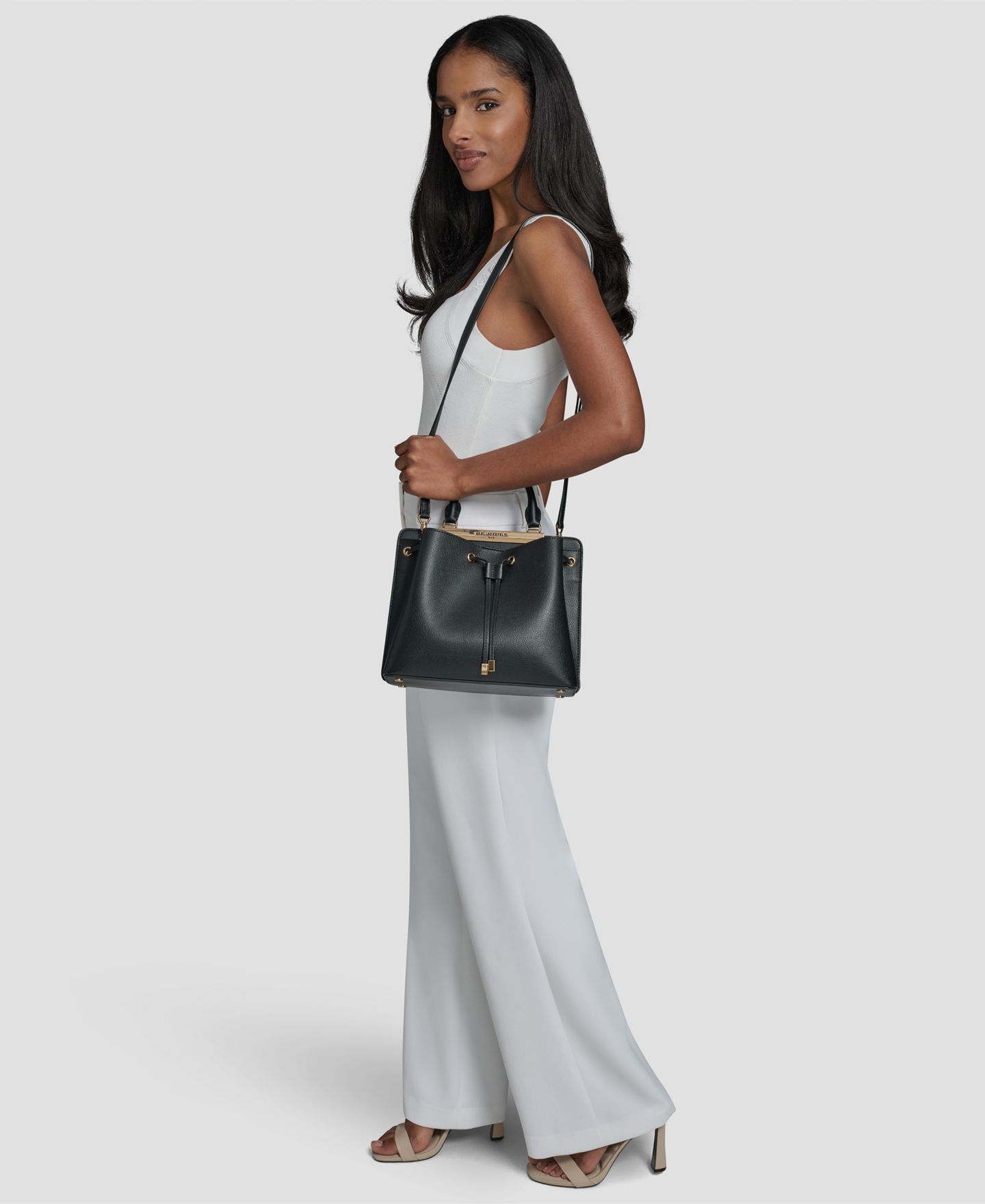 Женская сумка KARL LAGERFELD PARIS Evelina Small Bucket Handbag, цвет: Джинсовый — фото 7