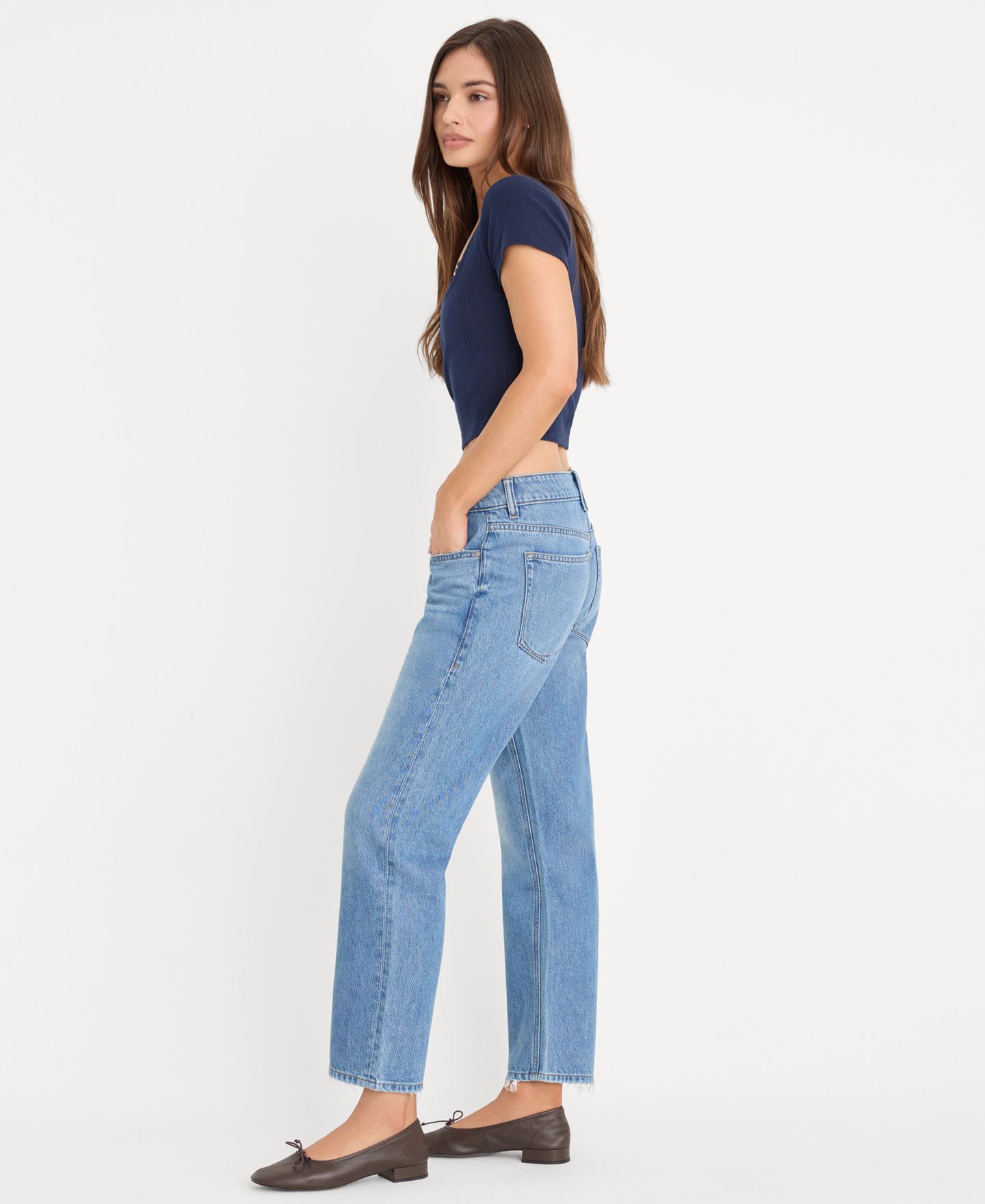 Женские джинсы Good American Weightless Mid-Rise Boyfriend, цвет: Индиго — фото 2