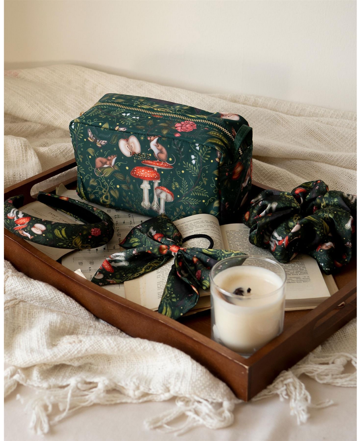 Fable England Into the Woods Travel Pouch