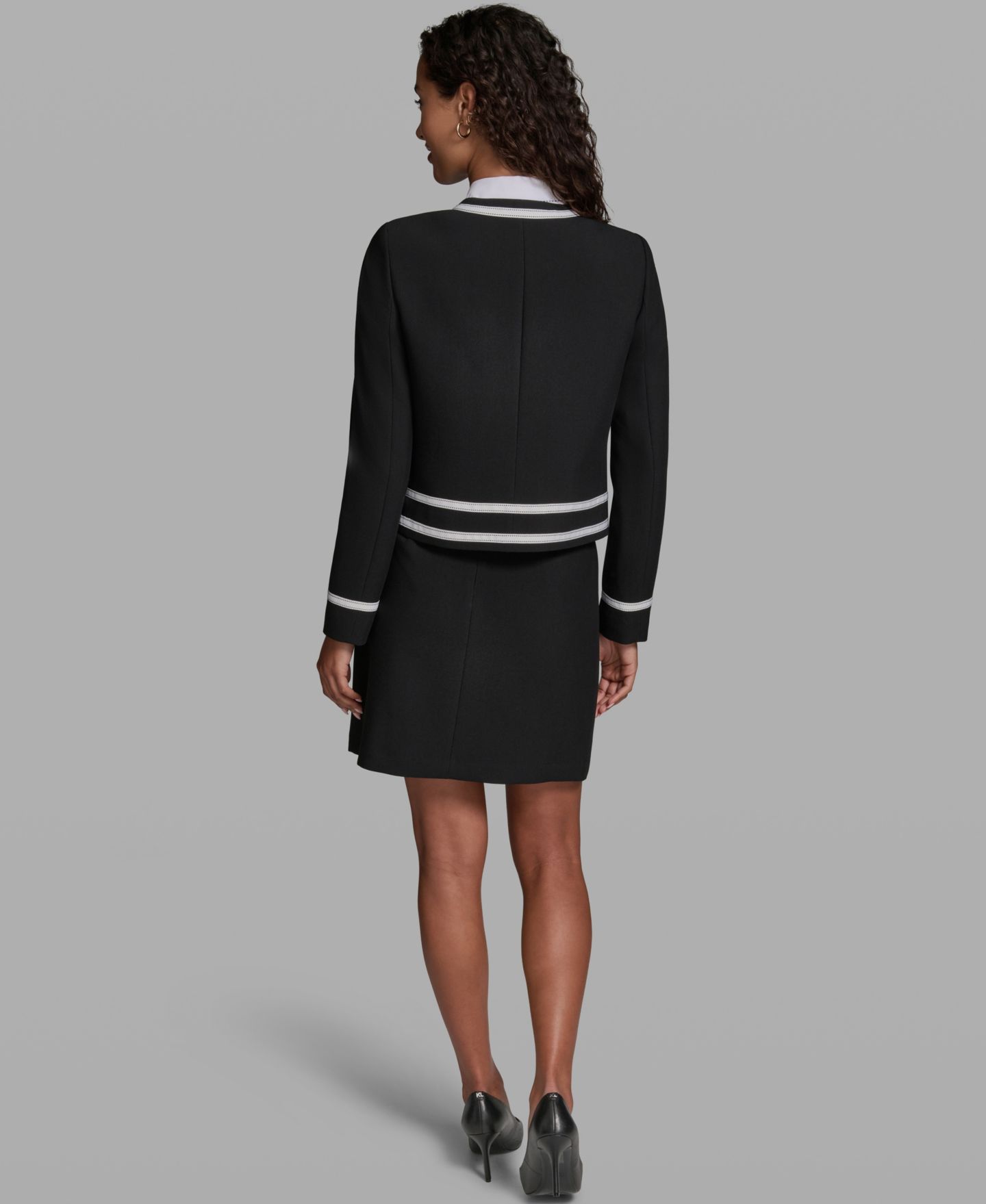 Женская куртка KARL LAGERFELD PARIS Framed Cropped Round-Neck, цвет: Чёрный — фото 6