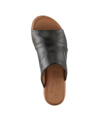 Jaleel Women's Flat Sandal with Adjustable Strap