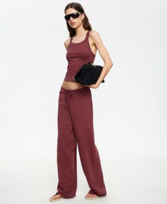 Women's Sleeveless Scoop Neck Top