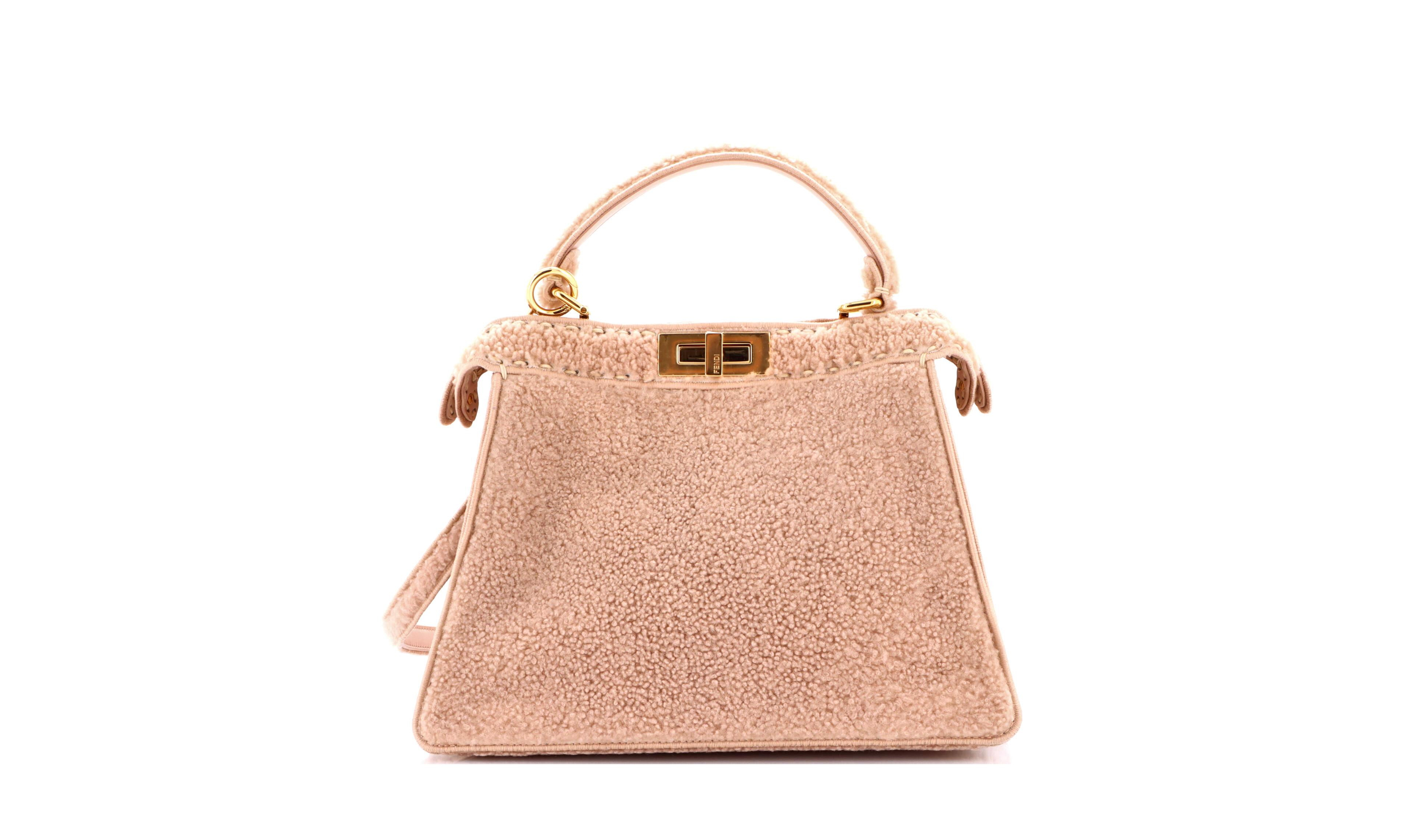 Pre-Owned Fendi Medium Peekaboo ISeeU Bag Shearling