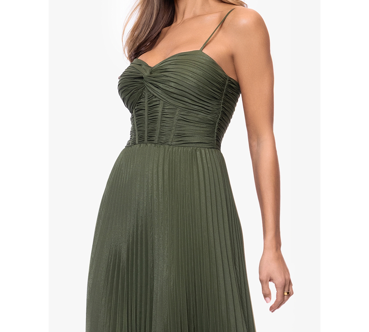 Xscape Women's Sleeveless Sweetheart Neck Gown