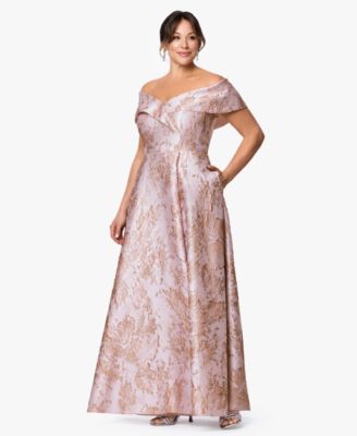 Plus Size Off-The-Shoulder Metallic Jacquard Ball Gown