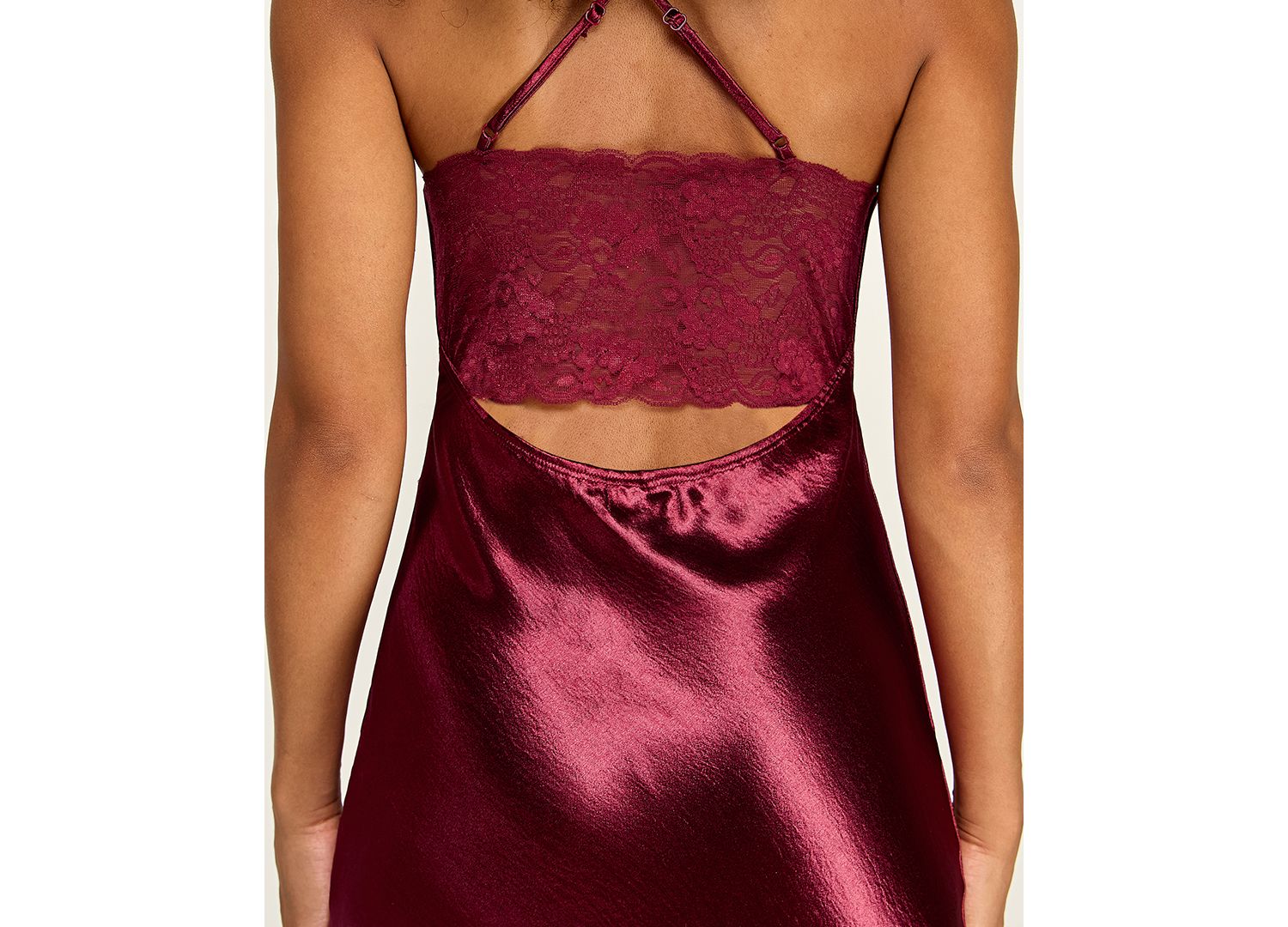 Juniors' Lace Back Scoop Neck Pull-On Gown
