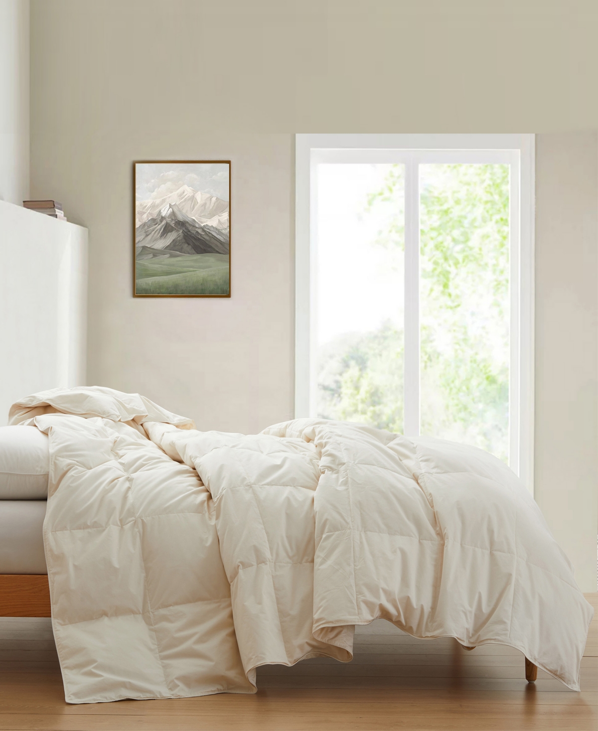 Unikome 300 Thread Count Light Weight Soft Comforter