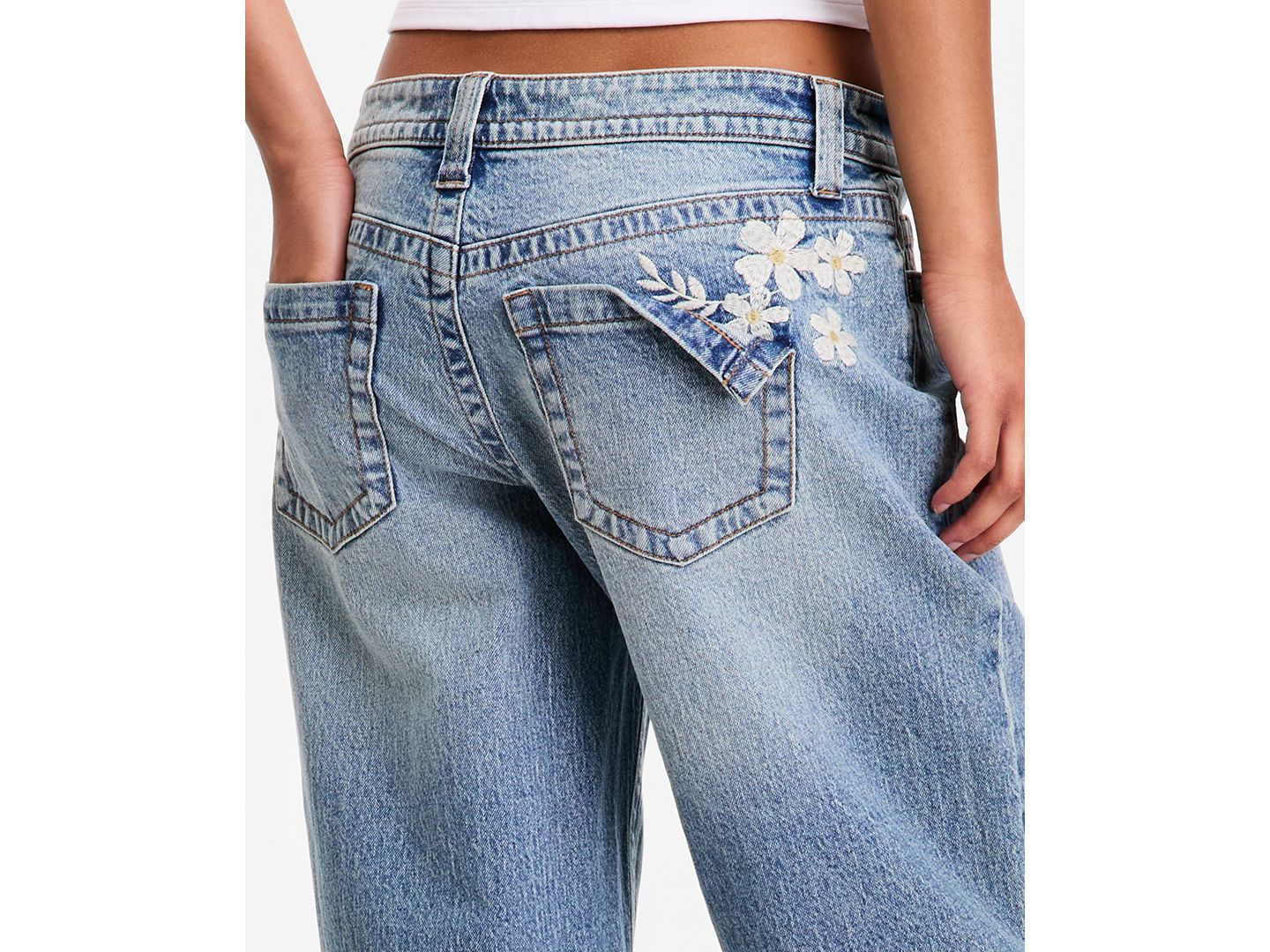 Женские джинсы Celebrity Pink Juniors' Low Rise V-Waist Baggy Embroidered Straight Leg Jean, цвет: Coldhaven — фото 10