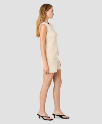 Women's Fitted Mid-Thigh Shorts