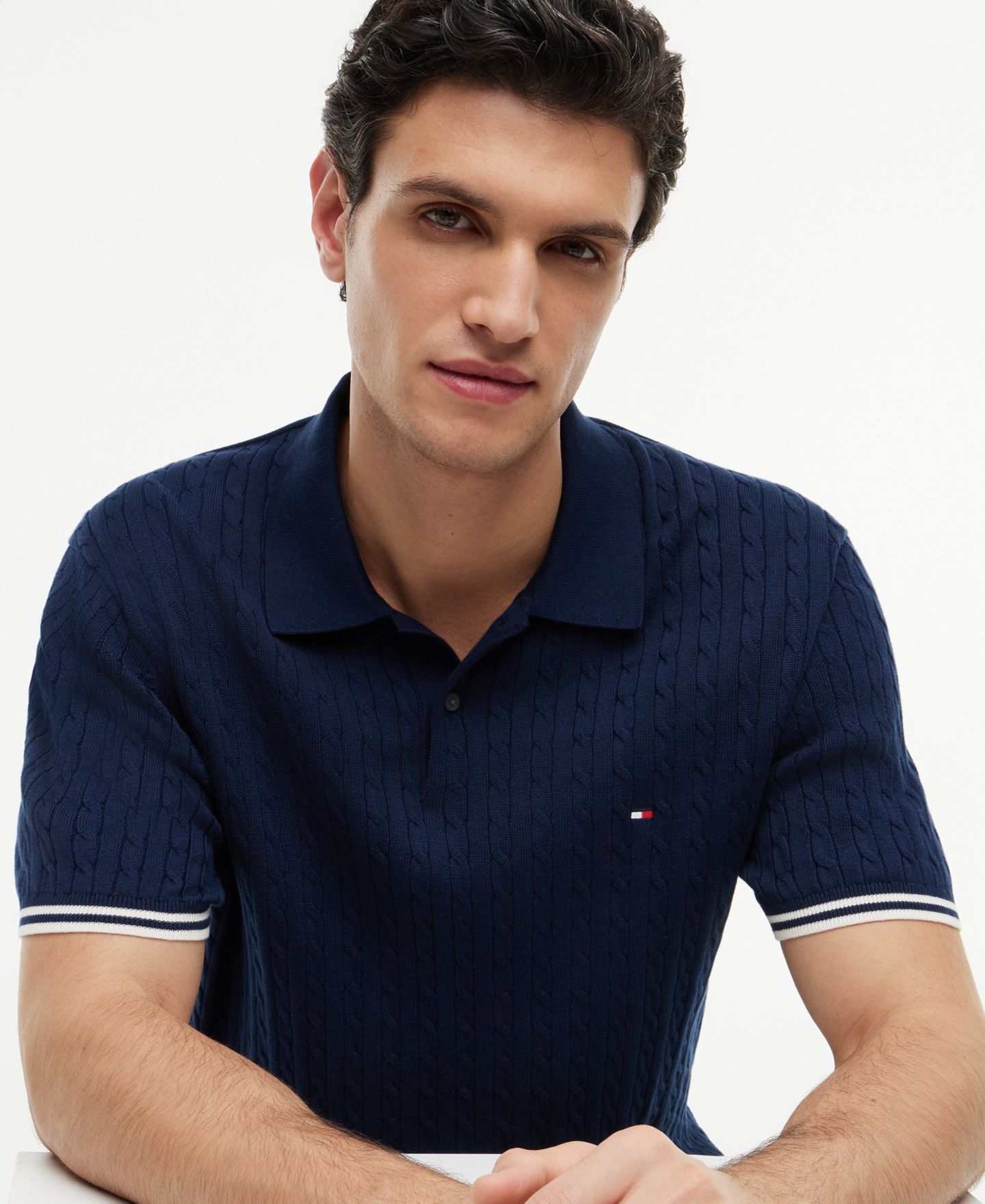 Мужской свитер Tommy Hilfiger Cable Knitted Short-Sleeve Sweater Polo Shirt, цвет: Карбоновый тёмно-синий — фото 3