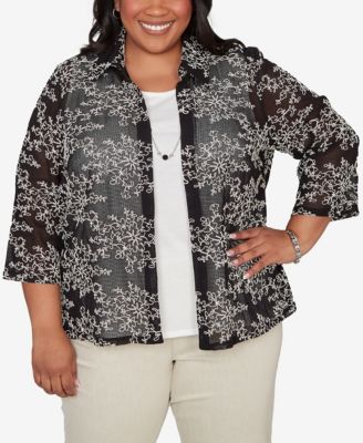 Plus Size Detail Driven Two-In-One Mesh Soutache Top with Necklace